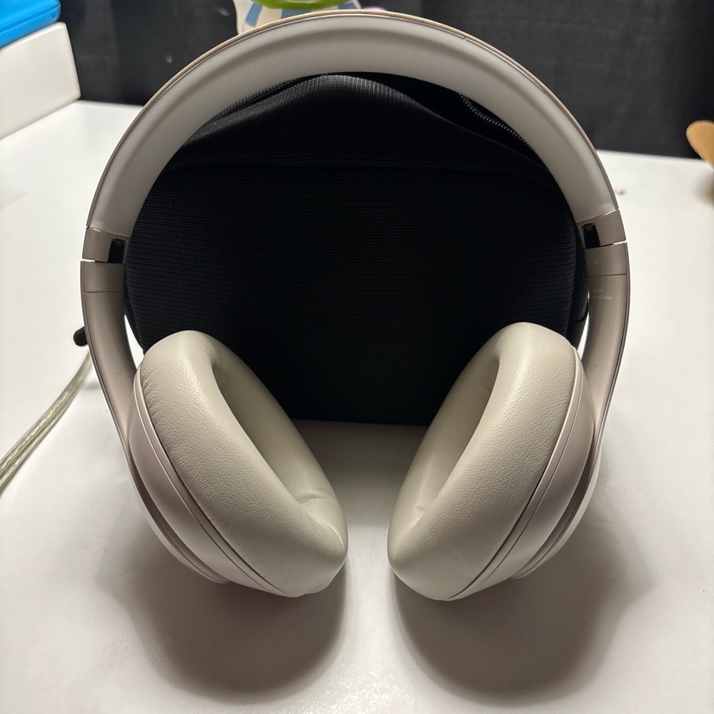 Beats by Dre Light Gray Over-Ear Headphones